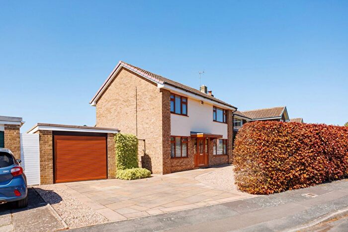 3 Bedroom Detached House For Sale In Keble Park Crescent, Bishopthorpe, York, YO23