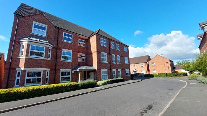 2 Bedroom Flat To Rent In Thames Way, Hilton, DE65