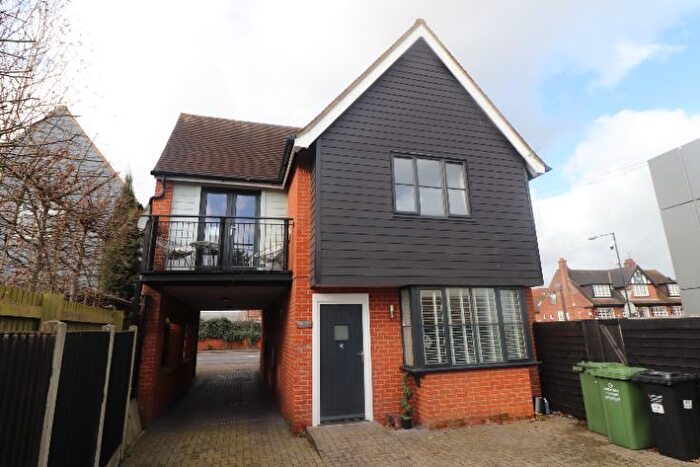 2 Bedroom Maisonette To Rent In Chapel Street, Billericay, CM12