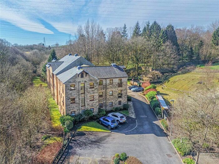 2 Bedroom Apartment For Sale In Paperhouse Close, Rochdale, Greater Manchester, OL11