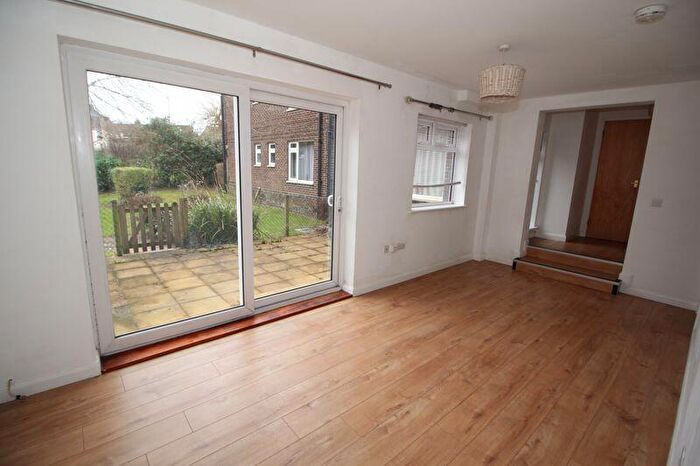 2 Bedroom Flat To Rent In Claylands Road, Bishops Waltham, SO32