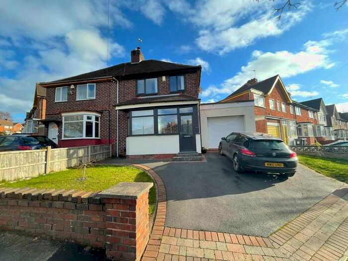 3 Bedroom Semi-Detached House To Rent In Gracemere Crescent, Hall Green, Birmingham, B28
