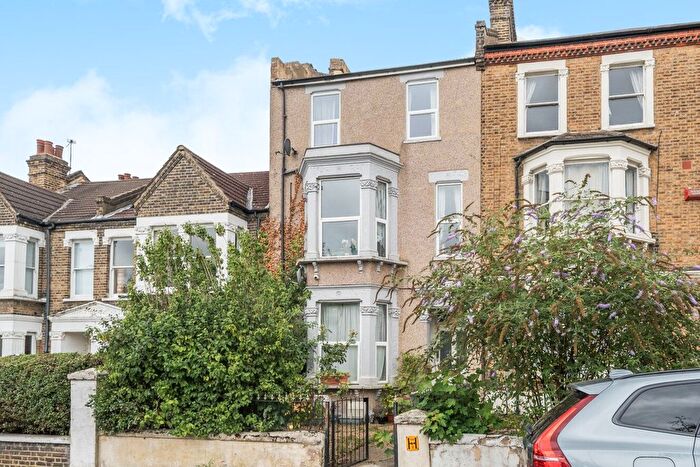 2 Bedroom Flat For Sale In Wallbutton Road, Brockley, London, SE4
