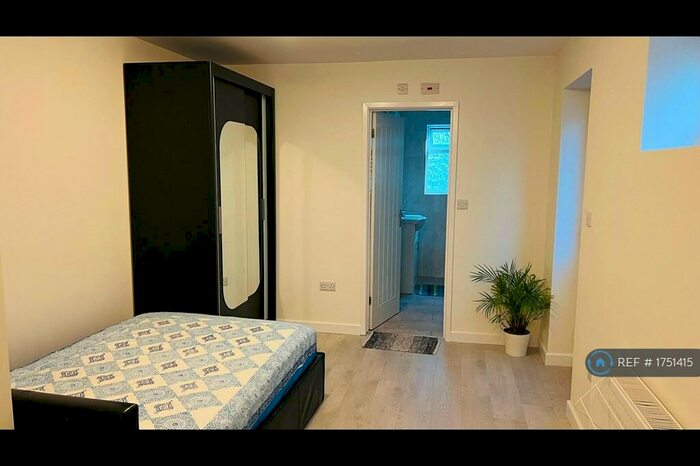 Studio To Rent In Walnut Close, Eastleigh, SO53