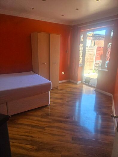 1 Bedroom Studio To Rent In North Avenue, Hayes, UB3