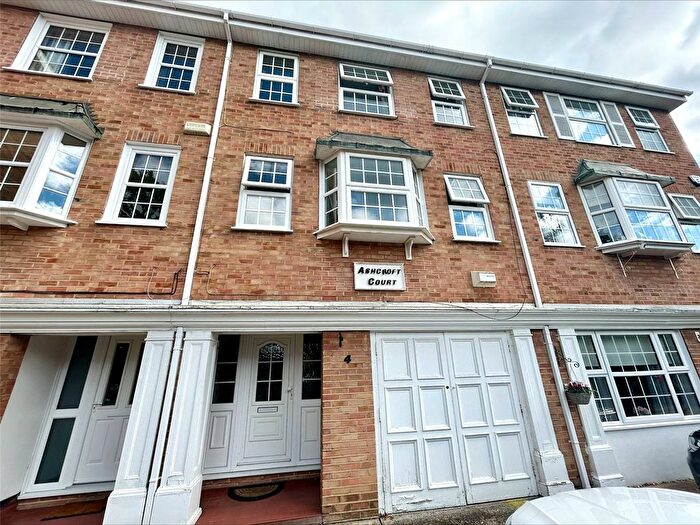 4 Bedroom Town House To Rent In Oaklands Road, Bromley, BR1