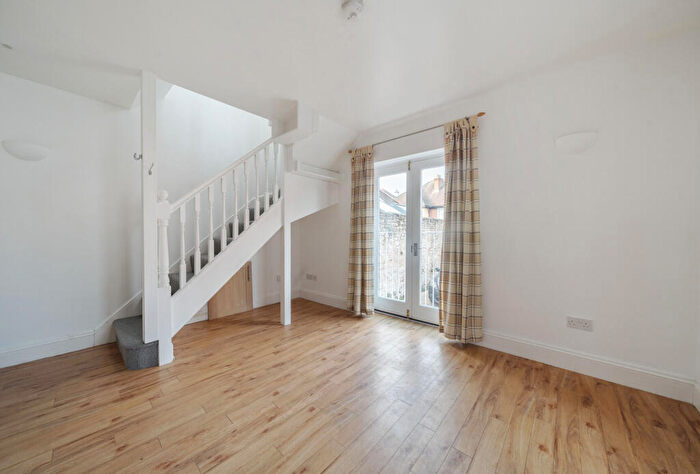 1 Bedroom Apartment For Sale In West St. Helen Street, Abingdon, Oxfordshire, OX14