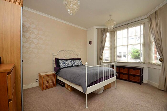 2 Bedroom Flat To Rent In Adela Avenue, Motspur Park, New Malden, KT3