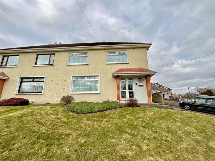 3 Bedroom Semi-Detached House For Sale In Llethri Road, Llanelli, SA14