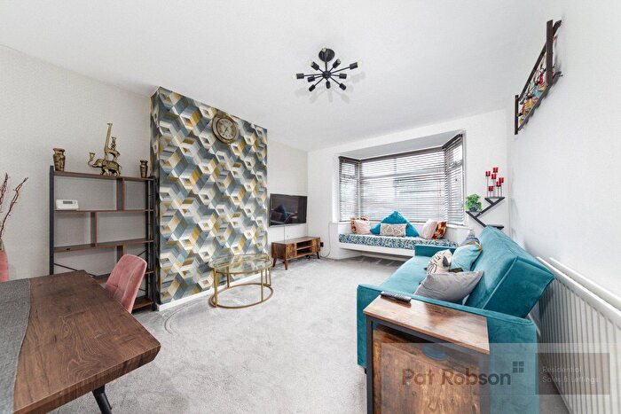 2 Bedroom Flat For Sale In Benton Road, High Heaton, Newcaslte Upon Tyne, NE7