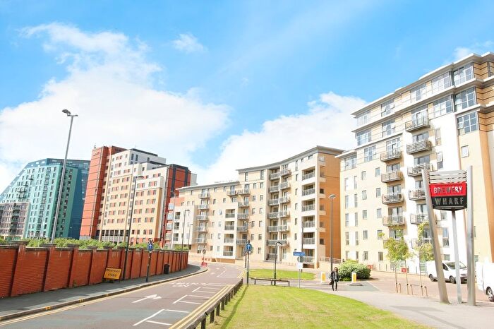 1 Bedroom Flat To Rent In Cromwell Court, Brewery Wharf, Leeds, LS10