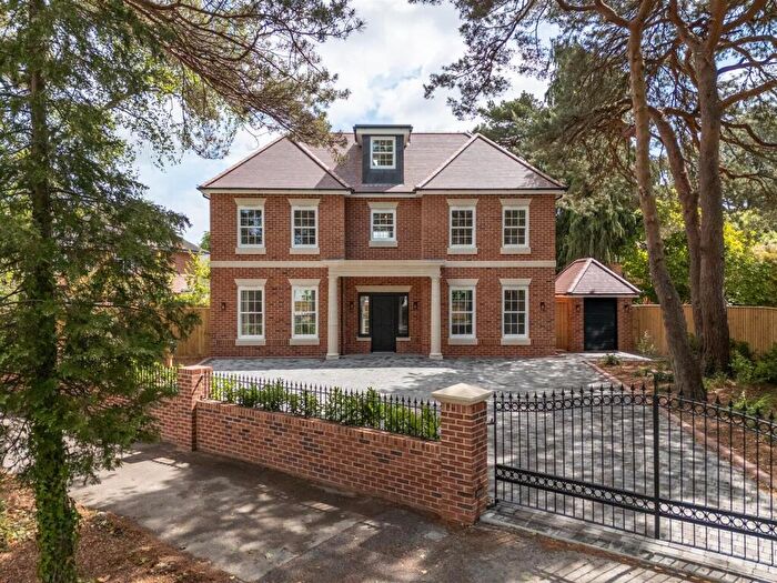 4 Bedroom Detached House For Sale In Glenferness Avenue, Talbot Woods, Bournemouth, BH3