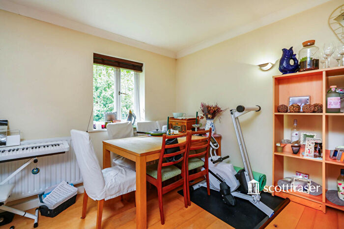 2 Bedroom Apartment To Rent In Hadow Road, Marston, OX3