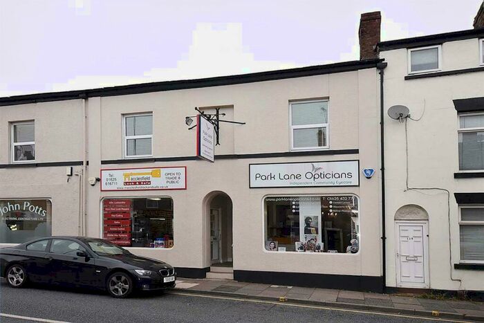 2 Bedroom Flat To Rent In B Park Lane, Macclesfield, Cheshire, SK11