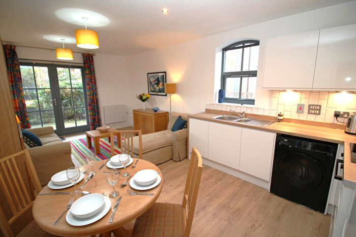 2 Bedroom Apartment To Rent In Chapeltown Street, Manchester, M1