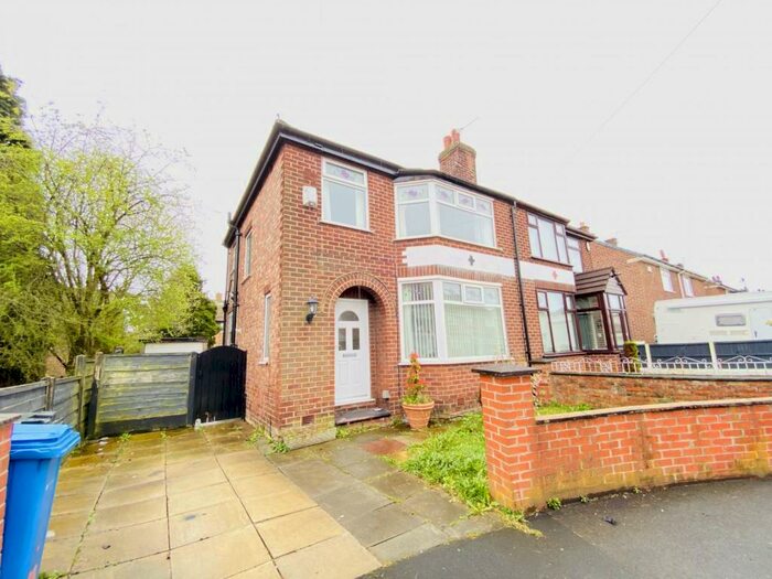 3 Bedroom Semi-Detached House To Rent In Edale Avenue, Reddish, Stockport, SK5