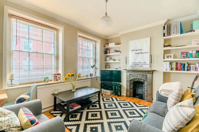 1 Bedroom Flat For Sale In Cranfield Court, Marylebone, London, W1H