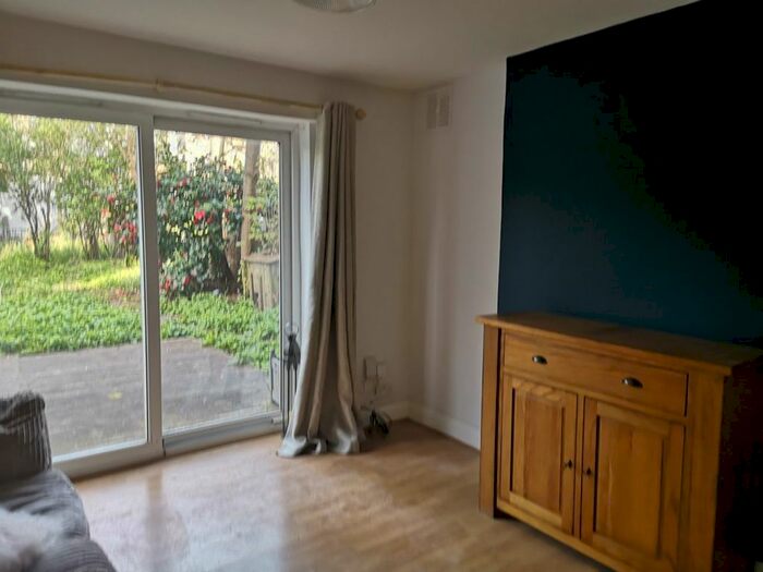 1 Bedroom Flat To Rent In Greenwich South Street, London, SE10