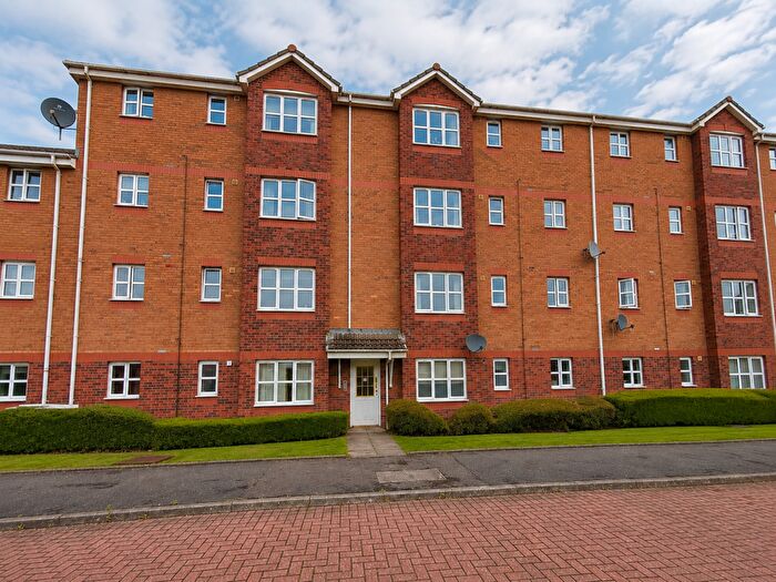 2 Bedroom Flat For Sale In Canavan Court, Falkirk, FK2