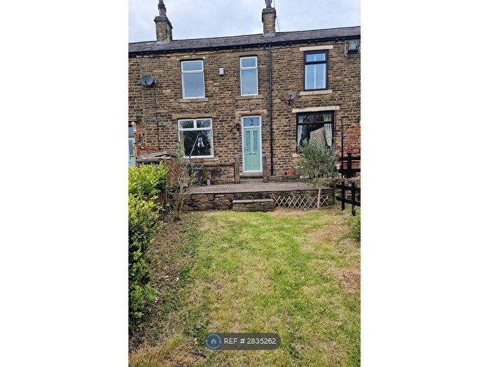2 Bedroom Terraced House To Rent In Moor View, Bradford, BD4