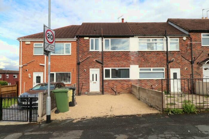 3 Bedroom Terraced House To Rent In Staithe Gardens, Leeds, West Yorkshire, LS10