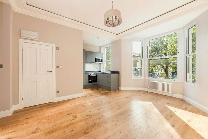 1 Bedroom Flat To Rent In Shepherds Bush Road, London, W6