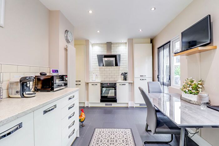 2 Bedroom Detached Bungalow For Sale In Cumberland Avenue, Benfleet, SS7
