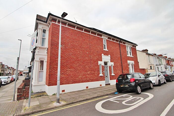 3 Bedroom End Of Terrace House To Rent In Winter Road, Southsea, PO4