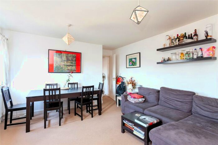1 Bedroom Apartment To Rent In Canonbury Court, Hawes Street, London, N1
