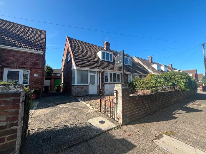 3 Bedroom Semi-detached House For Sale In Bamburgh Avenue, South Shields, NE34