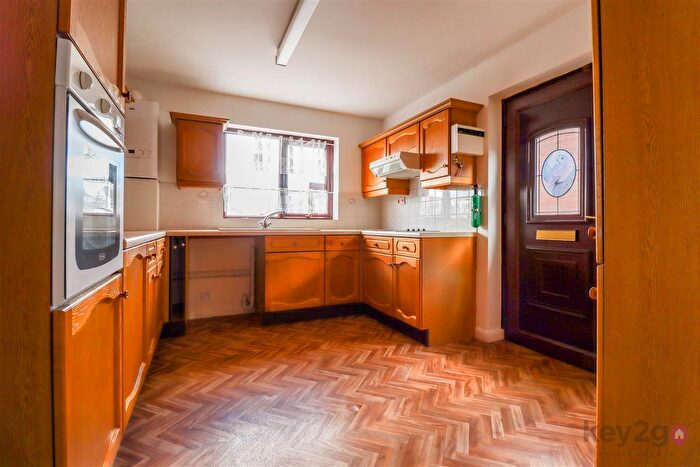 2 Bedroom Detached Bungalow For Sale In Rowan Tree Road, Killamarsh, Sheffield, S21