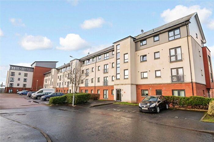 2 Bedroom Flat For Sale In Kincaid Court, Greenock, Inverclyde, PA15