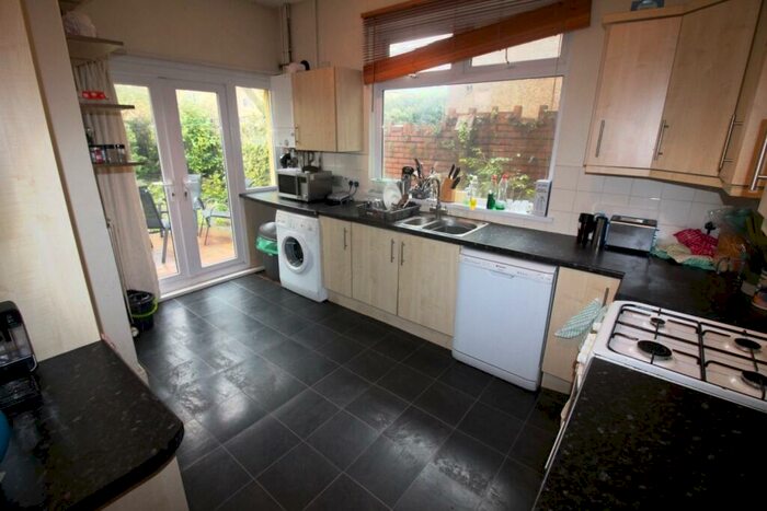 4 Bedroom Terraced House To Rent In Newfoundland Road, Heath, CF14