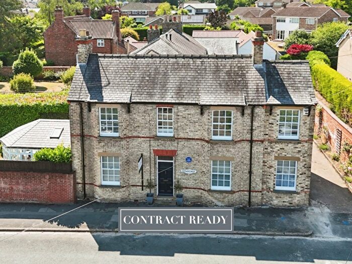 3 Bedroom Detached House For Sale In School Lane, Kirk Ella, Hull, East Riding Of Yorkshire, HU10