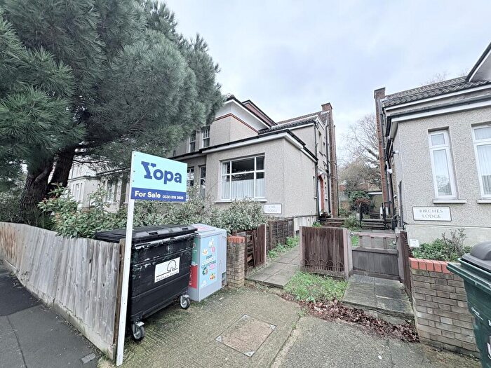 Studio For Sale In Montalt Road, Woodford Green, IG8