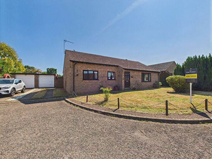 3 Bedroom Detached Bungalow For Sale In Kestrel Avenue, Downham Market, PE38