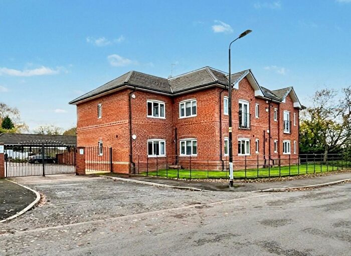 2 Bedroom Flat For Sale In Wellfield Lane, Hale, Altrincham, WA15