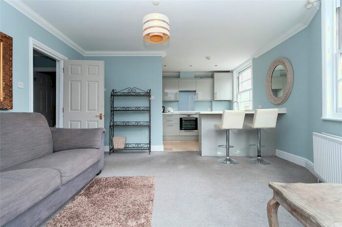 2 Bedroom Flat To Rent In Baring Street, London, N1