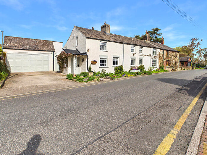 3 Bedroom Cottage For Sale In Cartford Lane, Preston, PR3