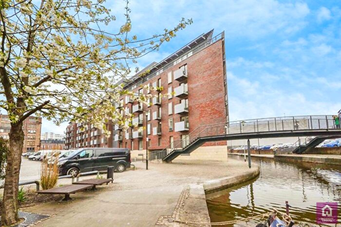 2 Bedroom Flat For Sale In Vantage Quay, Brewer Street, Northern Quarter, Manchester City Centre, M1