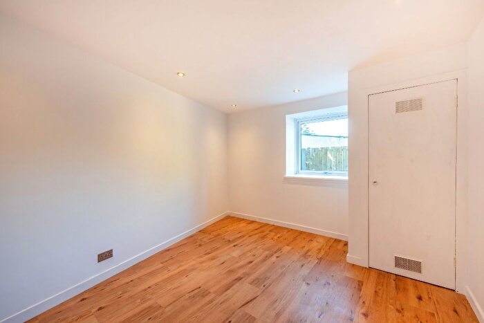 2 Bedroom Cottage To Rent In Main Street, Upper Largo, KY8