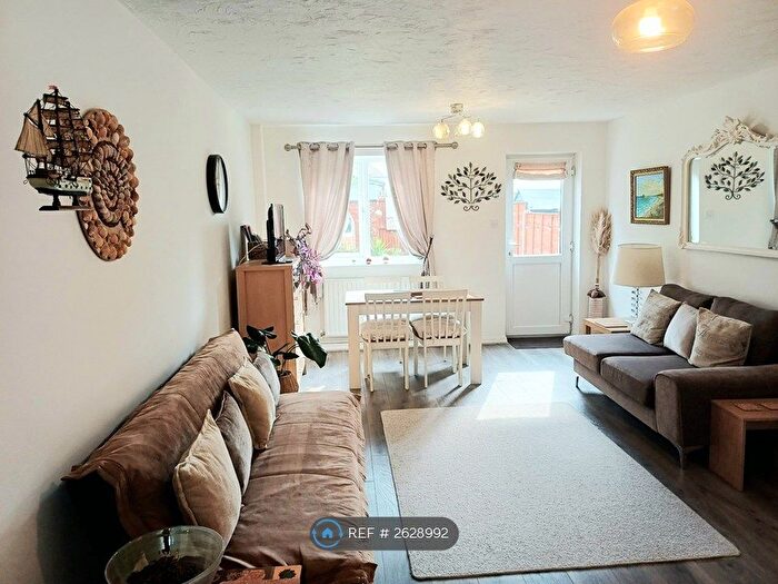 2 Bedroom Terraced House To Rent In Dempsey Close, Southampton, SO19