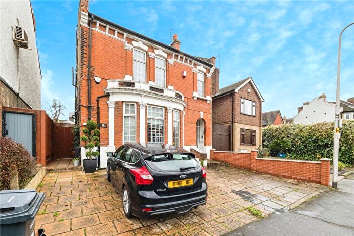 1 Bedroom Terraced House For Sale In Selsdon Road, London, E11