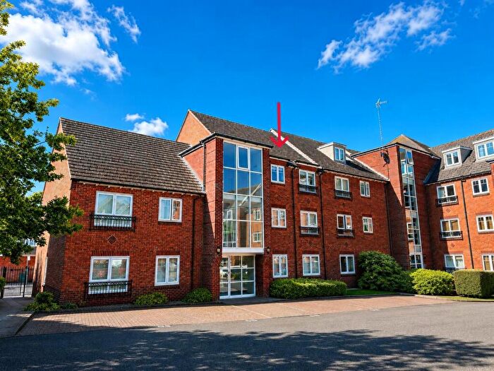 2 Bedroom Apartment For Sale In Bread And Meat Close, Warwick, CV34