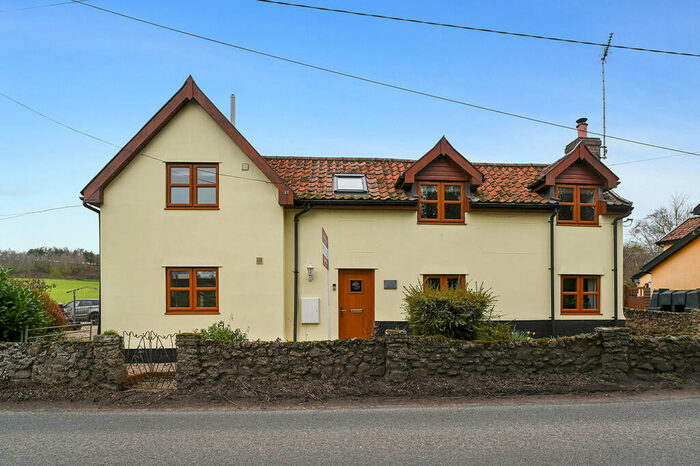 2 Bedroom Detached House For Sale In Coddenham, Ipswich, Suffolk, IP6