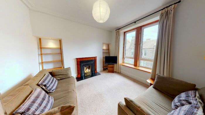 2 Bedroom Flat To Rent In Rosemount Place, Rosemount, Aberdeen, AB25