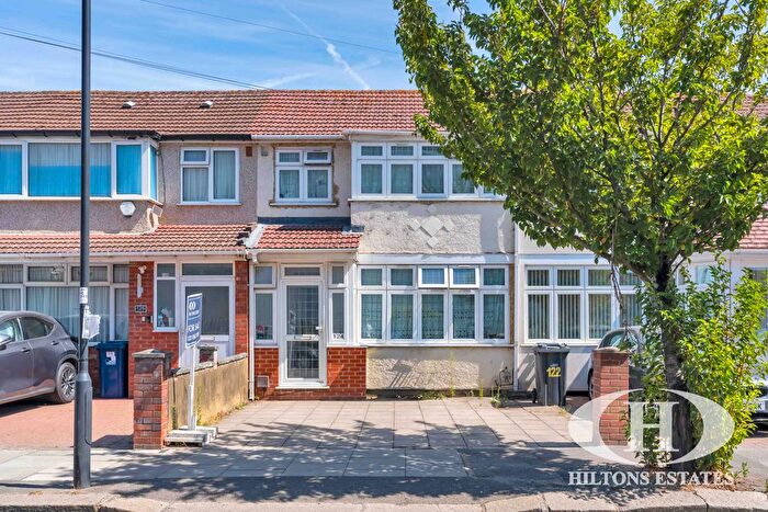 2 Bedroom Terraced House For Sale In Brent Road, Southall, UB2