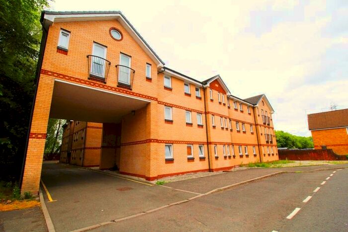 2 Bedroom Flat To Rent In Barnflat Court, Rutherglen, Glasgow, South Lanarkshire, G73
