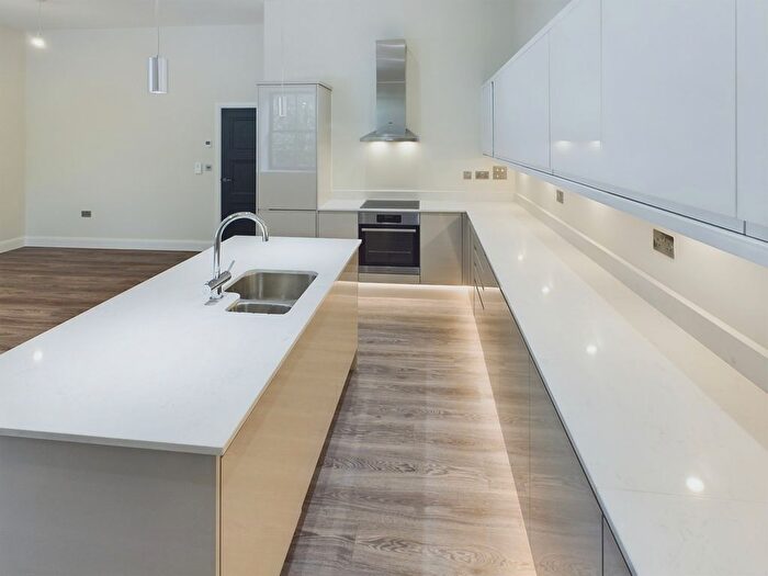 2 Bedroom Flat To Rent In Homefield Road, Exeter, EX1