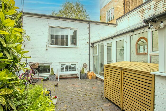 1 Bedroom Semi Detached House To Rent In City Road, Cambridge, CB1